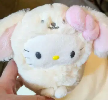 헬로키티 앉아있는 토끼 인형 산리오 봉제 인형 2019년경