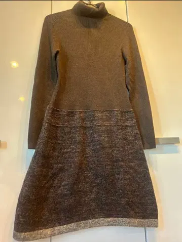 23구 니트 원피스