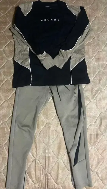CRONOS 긴팔 셔츠와 조거 팬츠 세트