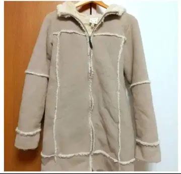 유니클로 베이지 무스탕 코트