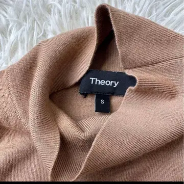 Theory 터틀넥 스웨터 브라운
