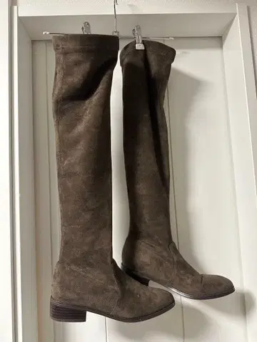 르 타롱 브라운 스웨이드 니하이 부츠