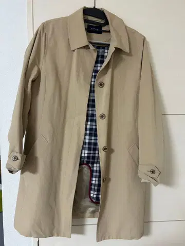 New Yorker 베이지 트렌치코트 체크 안감