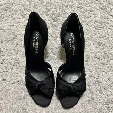 미사용 새상품급! BODY DRESSING Deluxe 블랙 하이힐