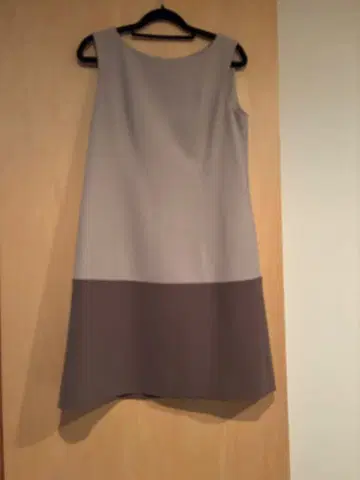 Foxey 바이컬러 슬리브리스 원피스