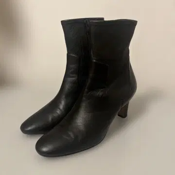 ODETTE E ODILE 앵클핏 숏부츠 블랙