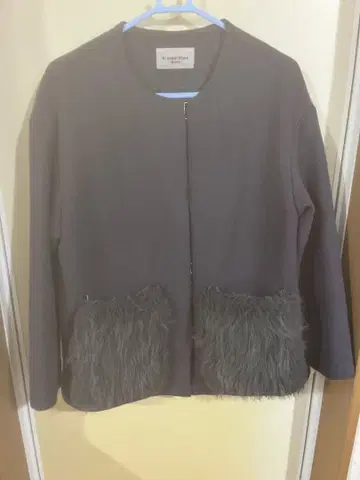 노카라 코트 클리닝 완료 다크 그레이 포켓 퍼 포함