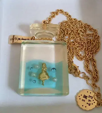 레어! 앨리스 x 큐포트 목걸이