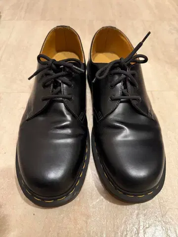 닥터 마틴 블랙 3홀