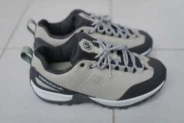 UNPARALLEL 릿지 마스터 어프로치 신발