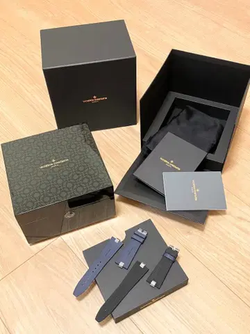 바쉐론 콘스탄틴 정품 BOX 스트랩 부속품 있음