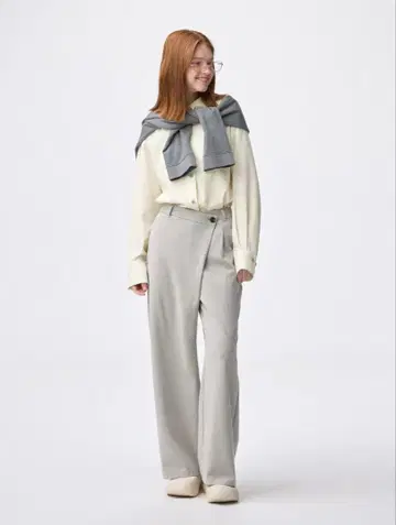 GU 랩 슬랙스 Z+E M 사이즈 베이지