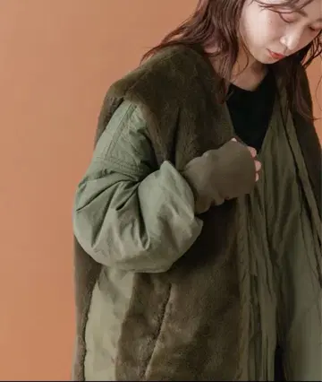 올리브 그린 밀리터리 자켓