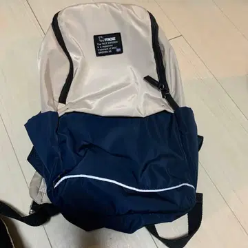 MOZ 네이비/베이지 백팩