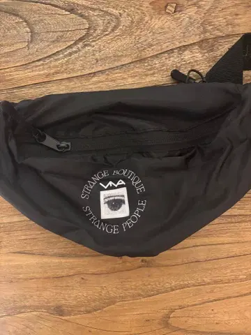 VIVA Strange Boutique 웨스트 파우치
