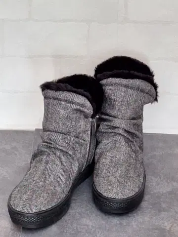 새상품 스니커즈 부츠