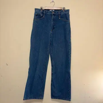 블루 스트레이트 데님 팬츠 L 사이즈 WEGOSTANDARD 위고