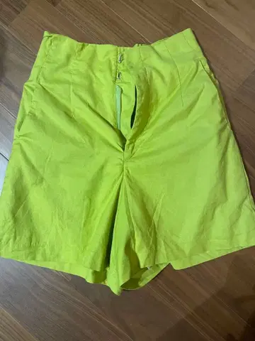 SENSE OF PLACE 숏팬츠 36