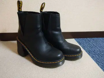 새상품급 몇 회 착용 닥터마틴 하이컷 부츠 여성용