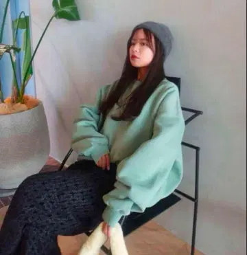 volume 맨투맨 풀오버 searoomlynn