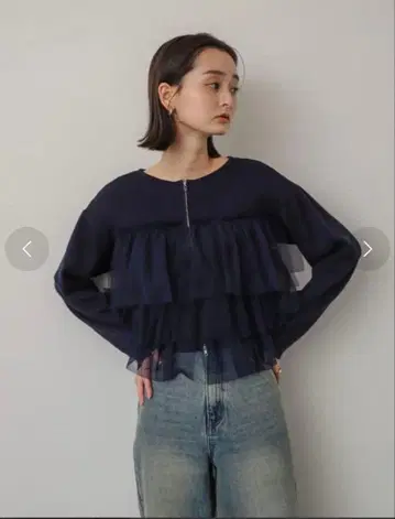 SENSE OF PLACE 네이비 더블 지퍼 프릴 니트 가디건