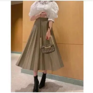 SNIDEL 인조 가죽 플리츠 스커트