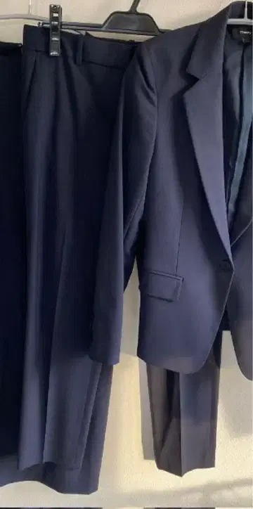 띠어리 팬츠 네이비 새상품급