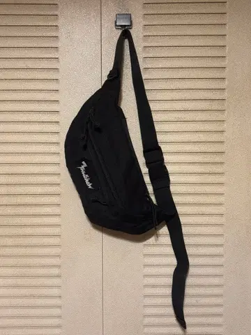 삼인칭 웨스트 파우치