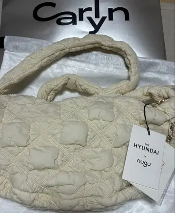 Carlyn 숄더백 아이보리