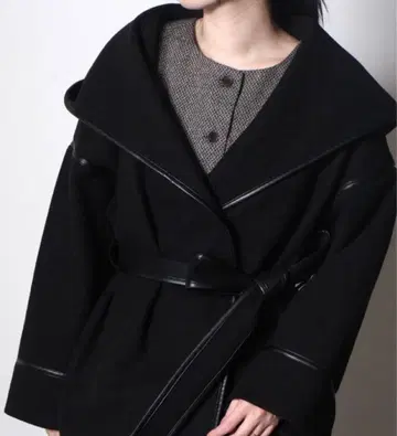 [ NOMAE ] 후드 파이핑 코트 블랙 롱 코트 M 사이즈 상당