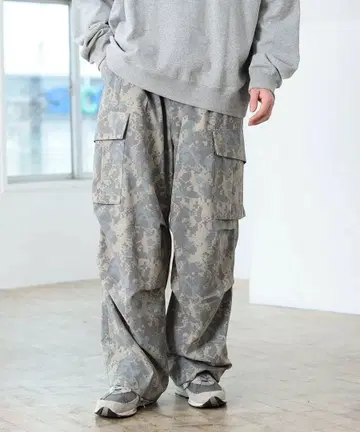 BEAMS 카모플라쥬 그레이 카모 카고 팬츠 M 사이즈