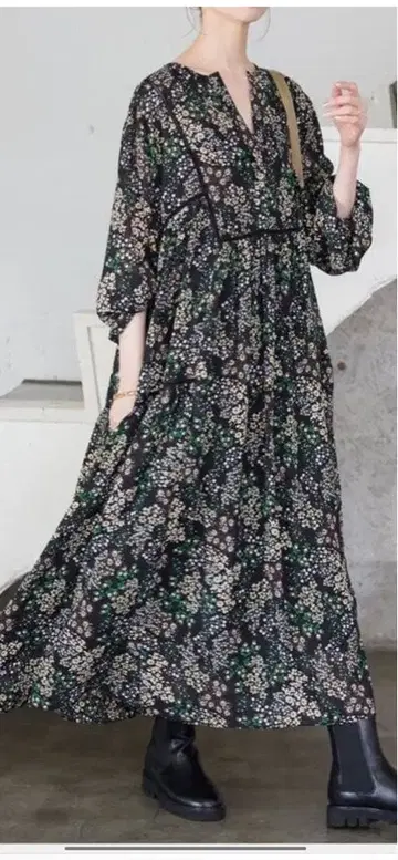 새상품 슬로브 이에나 꽃무늬 원피스