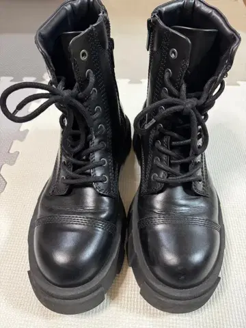 ZARA 블랙 가죽 밀리터리 부츠 남성용