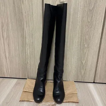 블랙 가죽 롱 부츠 중간 굽