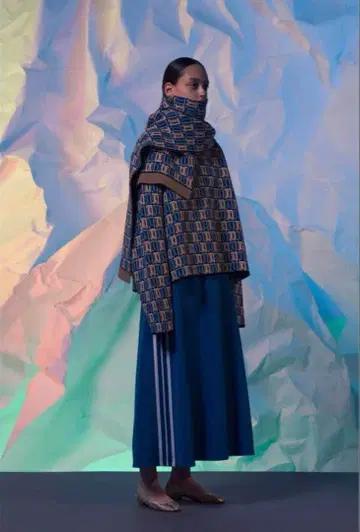 새상품급 NEON SIGN 네온사인 19aw jewelz sweater