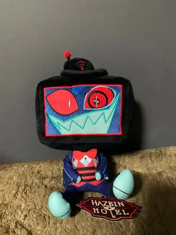 해즈빈 호텔에 오신 것을 환영합니다 앉은 봉제 인형 3 복스