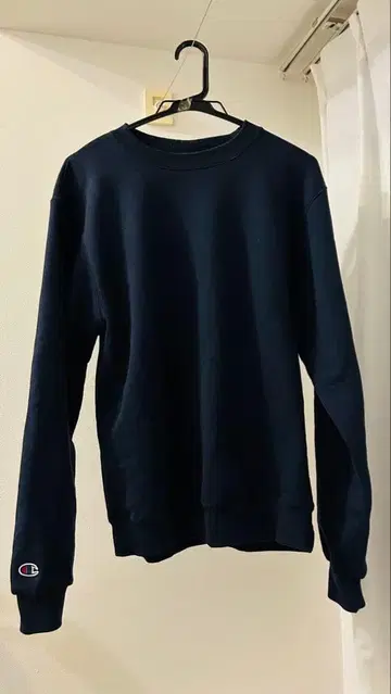 Champion 네이비 맨투맨 S