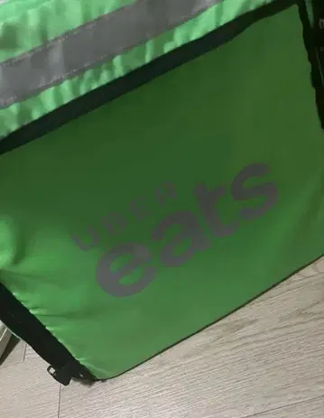 Uber Eats 백팩 그린 가격 인하 가능