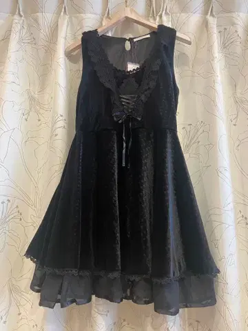 새상품, 미사용, 밑단 쉬폰 블랙 벨벳 원피스