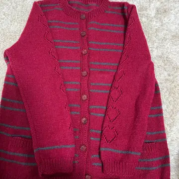 와인 레드와 그린의 니트 가디건