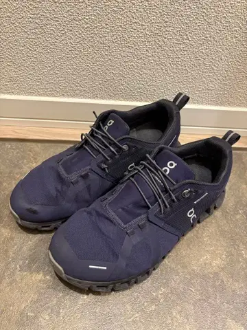 on 네이비 스니커즈 Cloud 6 방수 모델 26.5