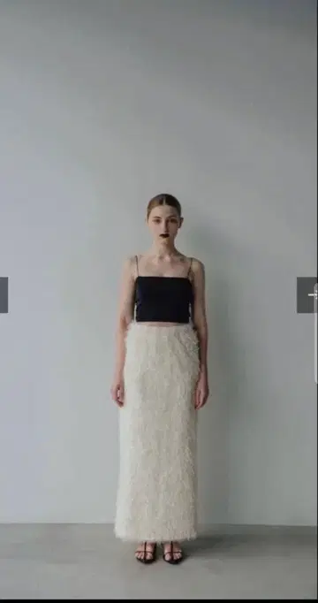 eLLa 샤기 스커트