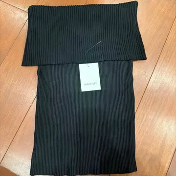 [ 미사용 ] 마차트 오프숄더 리브 니트