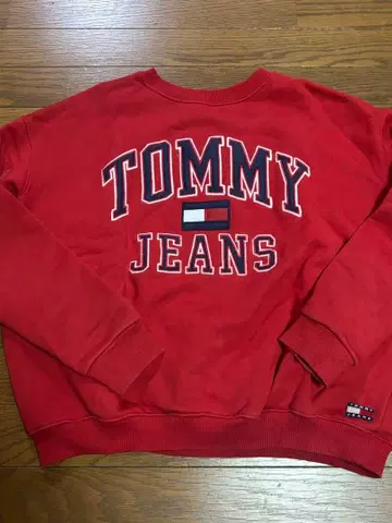 TOMMY JEANS 빨간색 트레이닝복