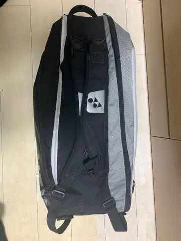 YONEX TOUR EDITION 라켓백 실버/블랙
