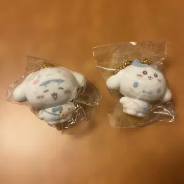 치이카와 산리오 시크릿 플로키 마스코트 참 2개 세트