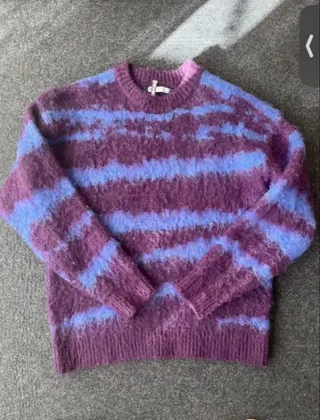 새상품급 ZARA 퍼플 블루 복슬복슬/보송보송 니트 SIZE M