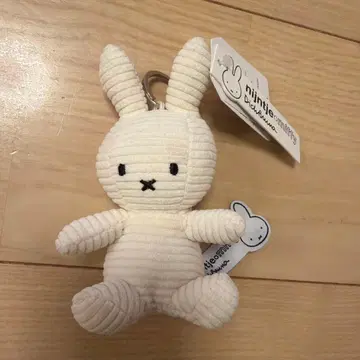 택 포함 새상품 BONTONTOYS 코듀로이 화이트 미피 마스코트