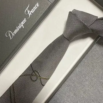 도미닉 프랑스 넥타이 실버 쓰리 크라운 왕관