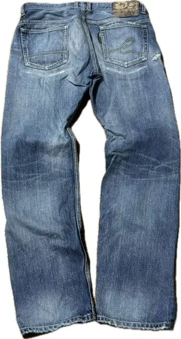 스트레이트 데님 라이트 블루 데미지 가공